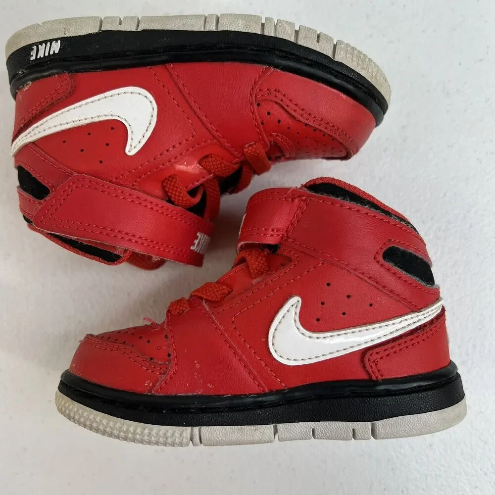 Nike Size 5C Toddler Court Borough Red Leather Sneakers 585616-610 Shoes Classic